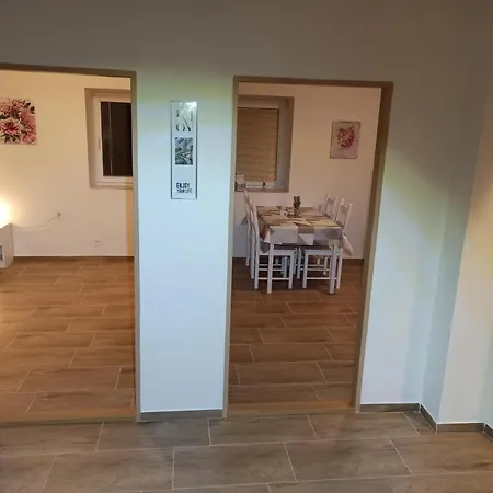 Διαμέρισμα Ceska Kanada *